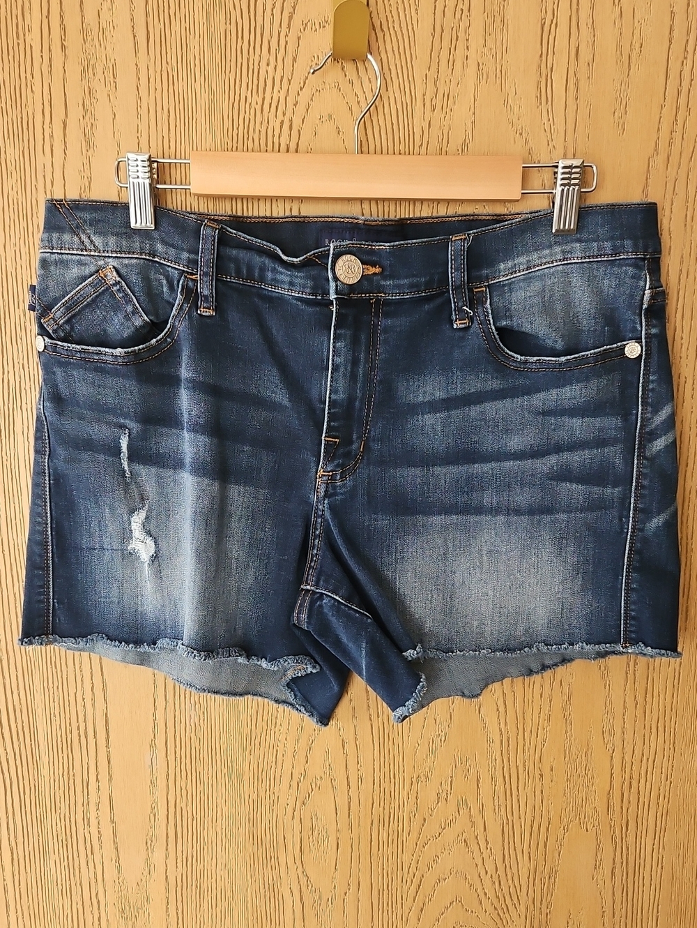 Rock & Republic Light Blue Denim Shorts with Contrast Stitching
